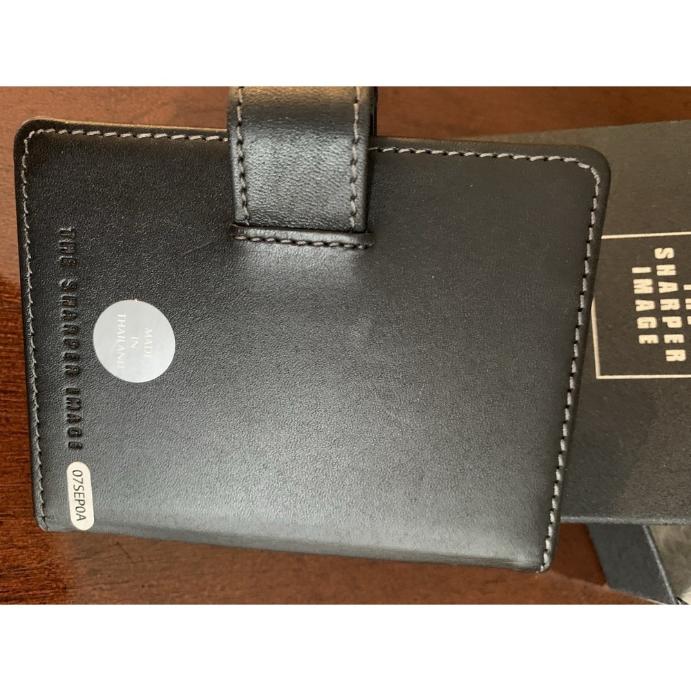 Sharper‎ Image ID/Credit Card Wallet - Picture 3 of 3